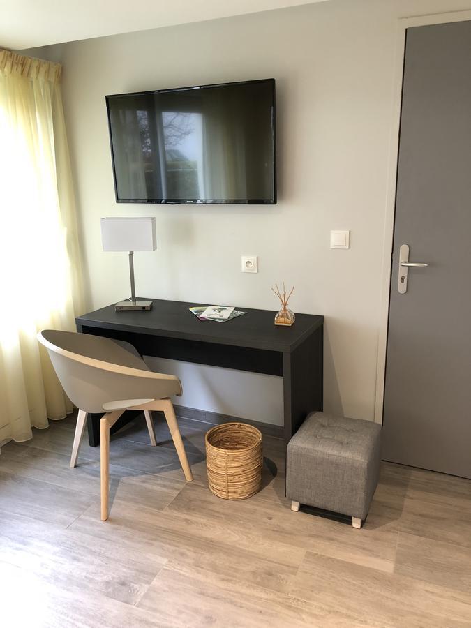 La Bonne Auberge Ségny Buitenkant foto