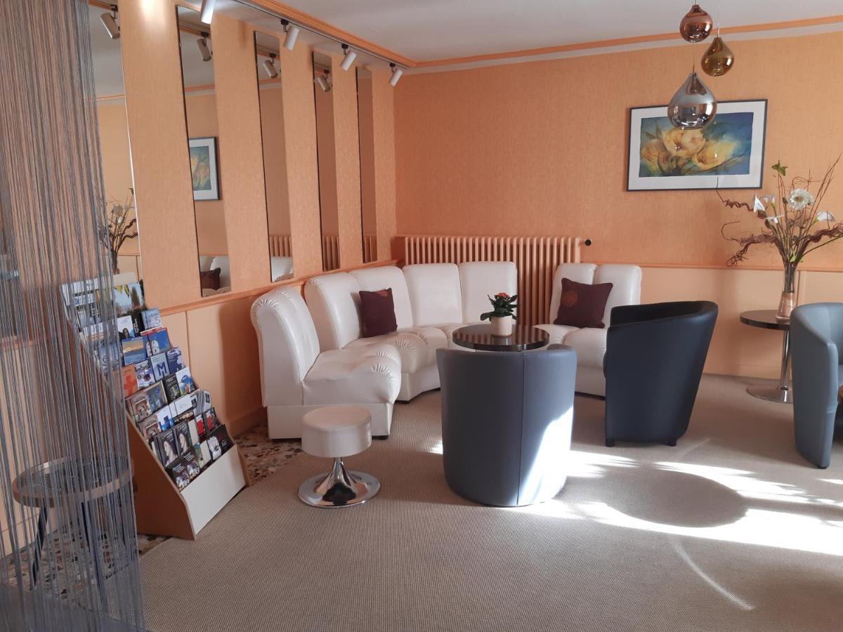 La Bonne Auberge Ségny Buitenkant foto