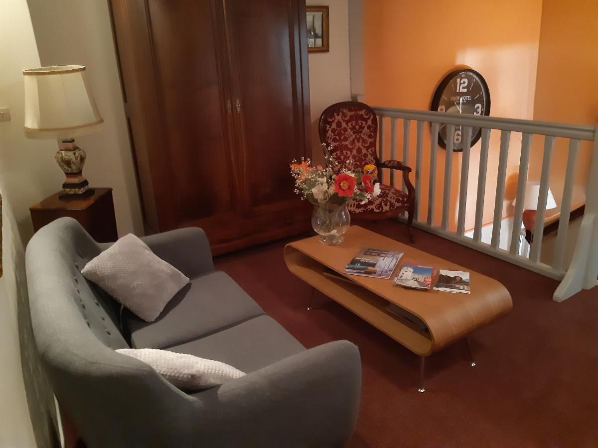 La Bonne Auberge Ségny Buitenkant foto